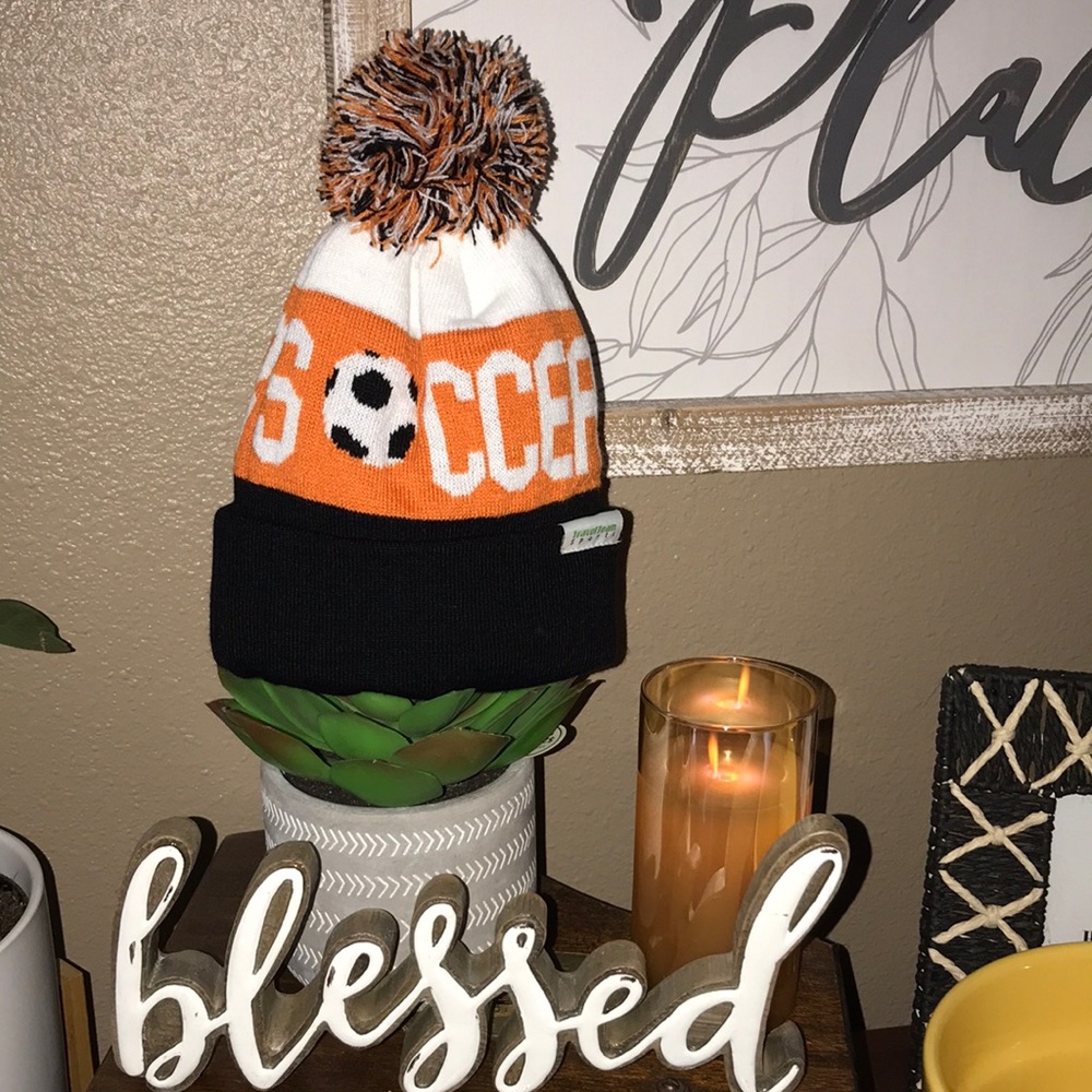 Beanie “SOCCER”